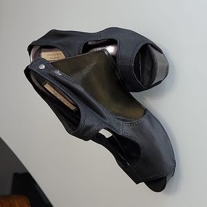 VERA WANG Wedge Heels